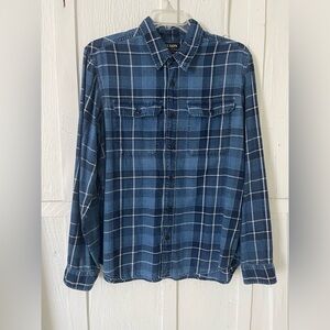 Filson mans xl thick 100% cotton. Excellent condition.